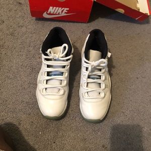 Air Jordan 11 Columbia